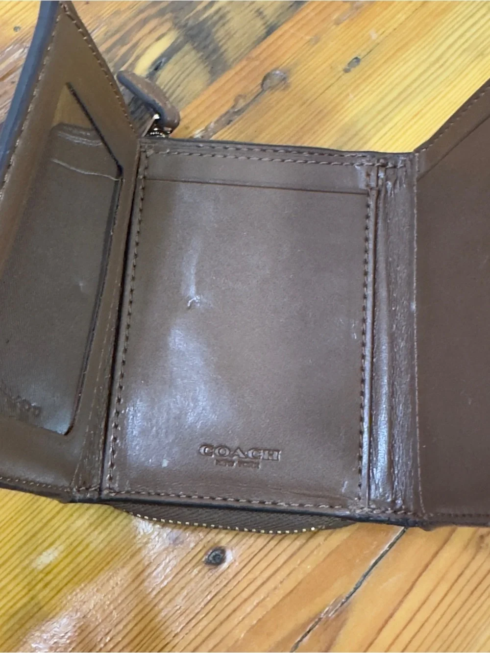 Coach compact card